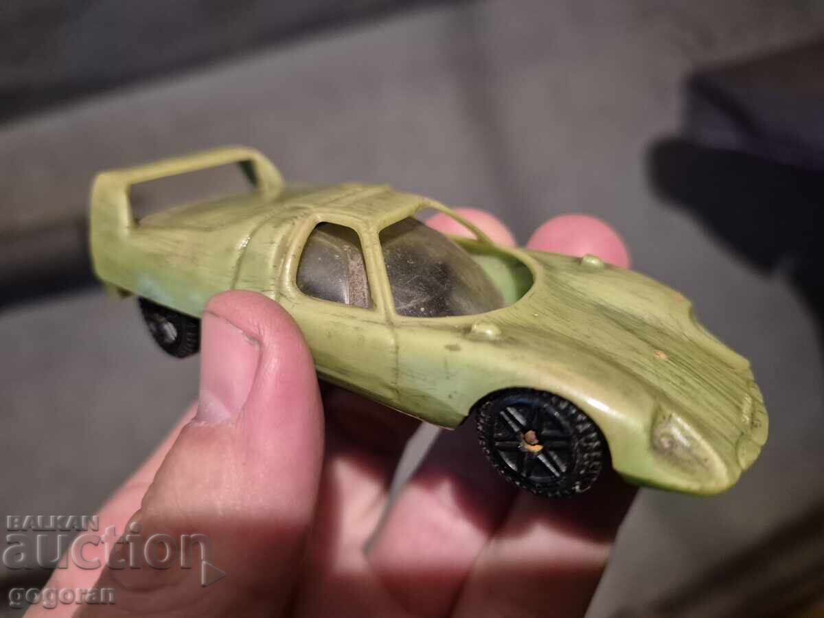 O jucărie veche - un cărucior