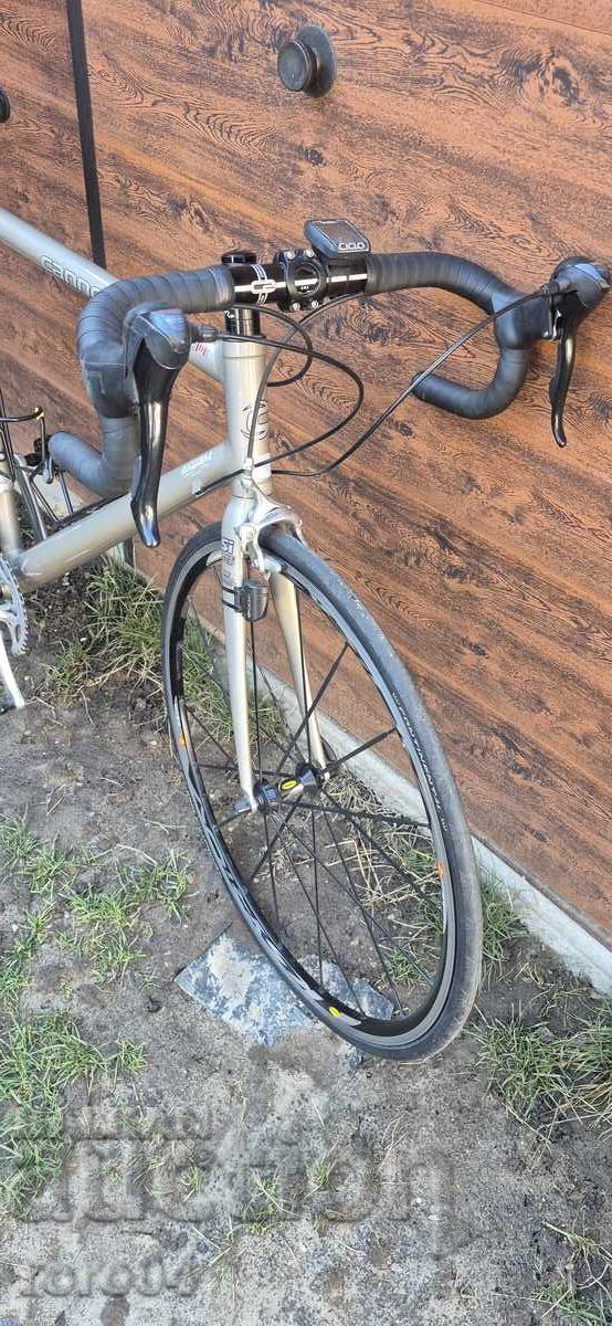 ȘOSEA - CANNONDALE - TOP - USA - 9 kg cu preț € 669.00 | 1308.45 BGN