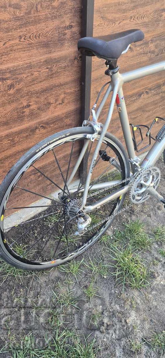 Licitație ȘOSEA - CANNONDALE - TOP - USA - 9 kg