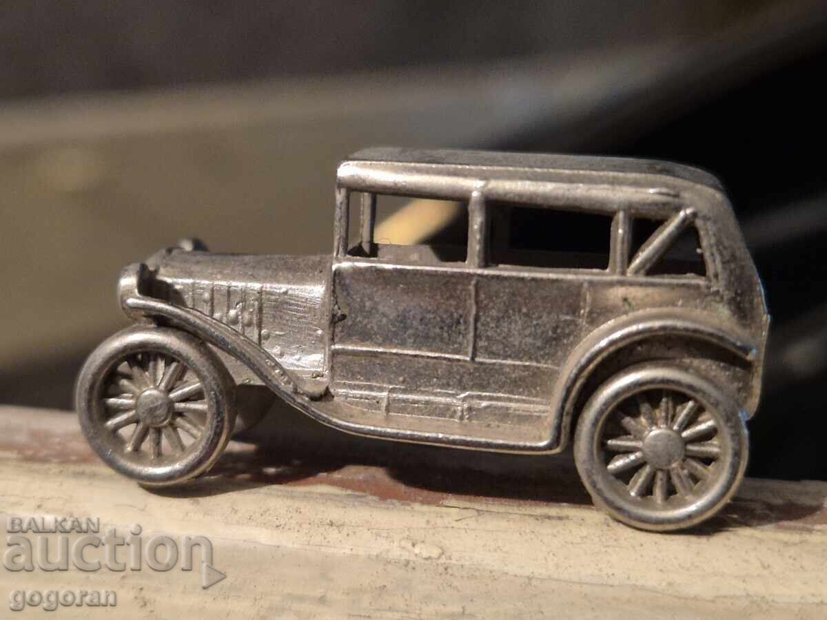 O jucărie veche - un cărucior