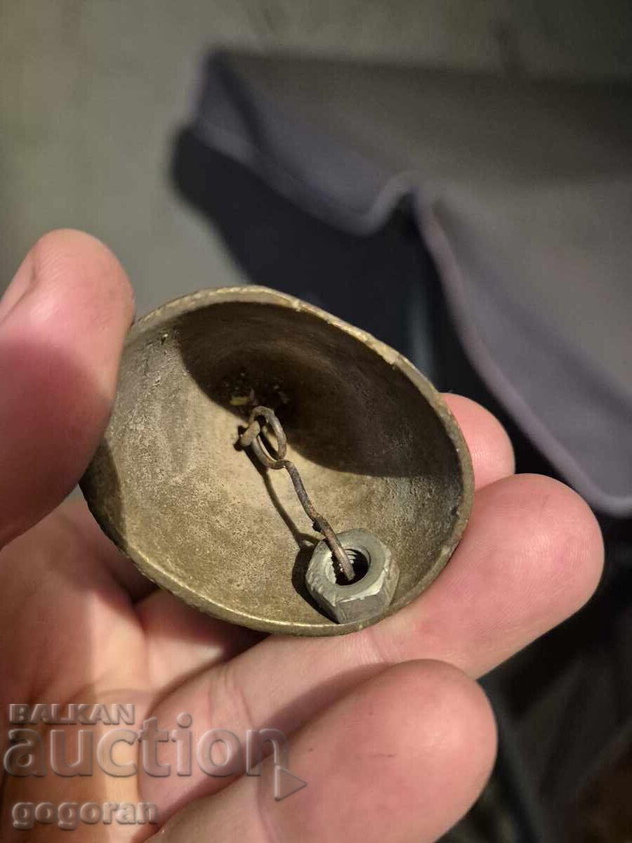 Clopoțel vechi cu preț € 2.30 | 4.50 BGN