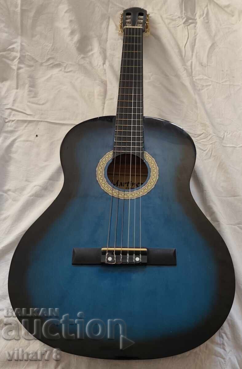 Китара с калъф с цена € 76.69 | 149.99 лв.