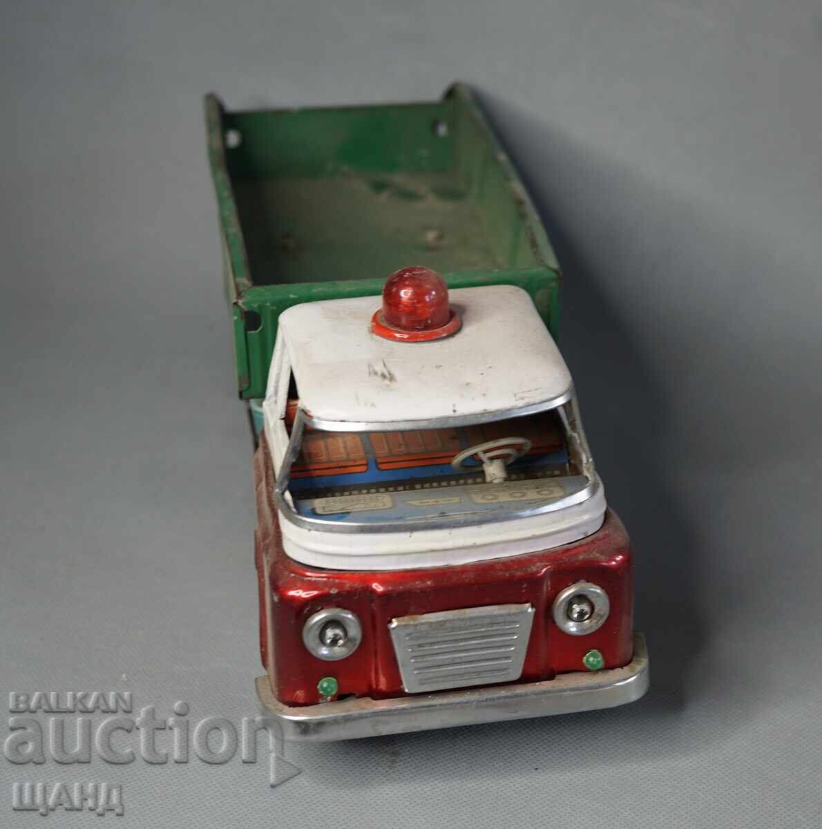 Стара Китайска метална играчка модел камион самосвал с цена € 10.40 | 20.34 лв.