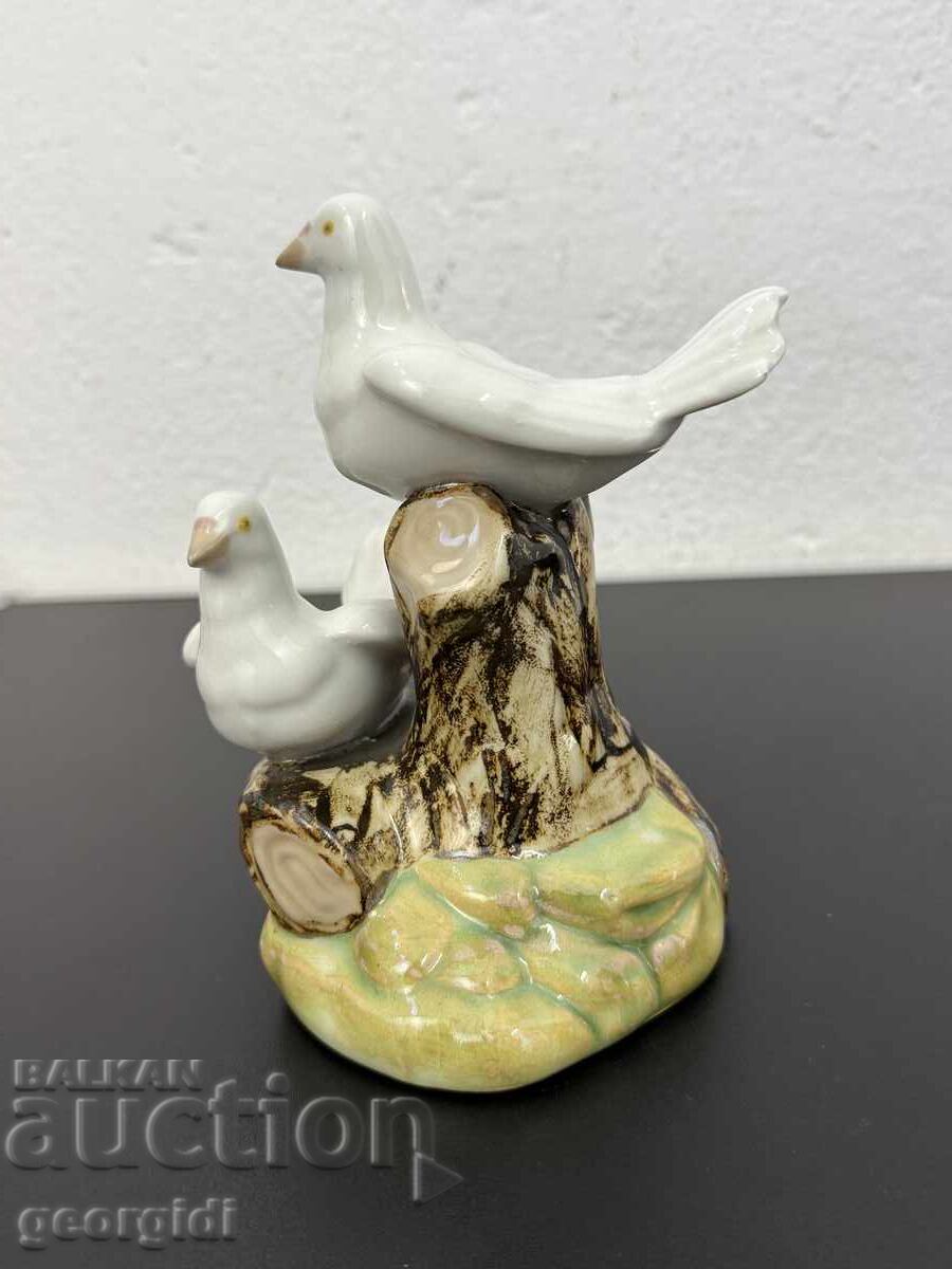 Ισπανικό πορσελάνινο ειδώλιο / πλαστικό περιστεριών. №7731 - 5 Ισπανικό πορσελάνινο ειδώλιο / πλαστικό περιστεριών. №7731 - 5