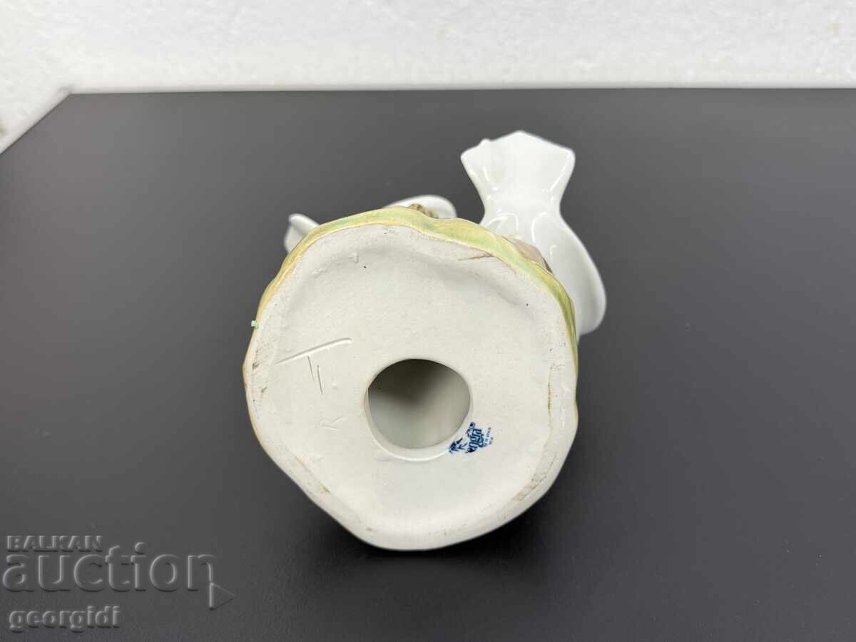 Ισπανικό πορσελάνινο ειδώλιο / πλαστικό περιστεριών. №7731 - 7 Ισπανικό πορσελάνινο ειδώλιο / πλαστικό περιστεριών. №7731 - 7