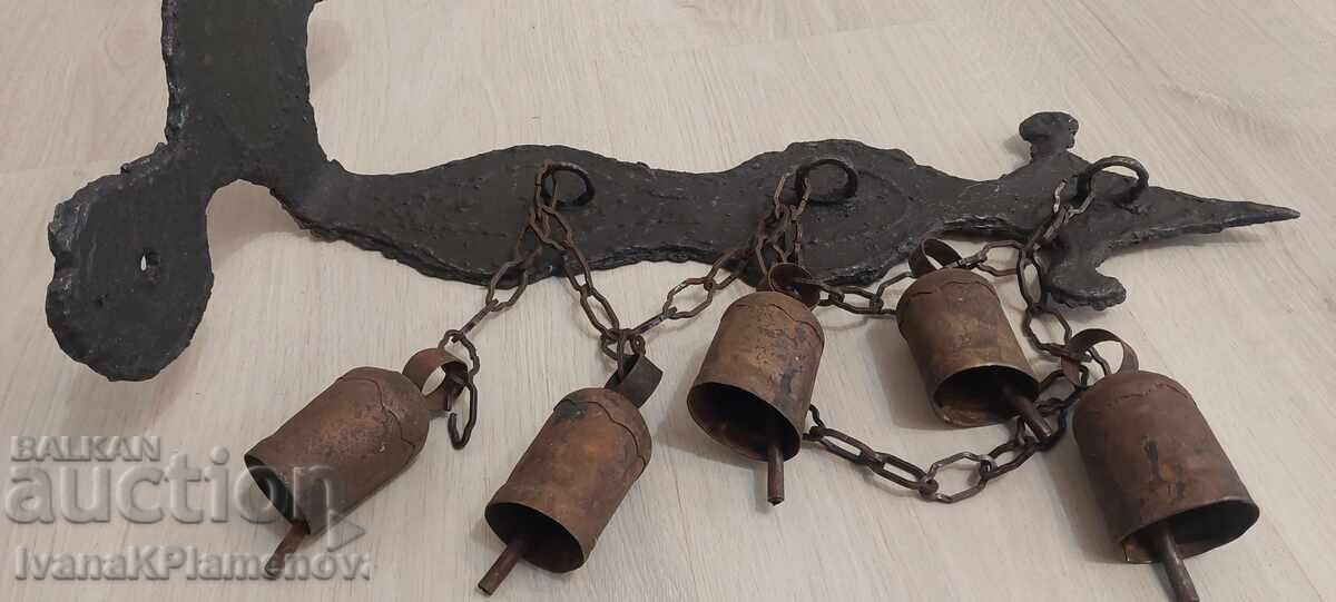 Звънчета камбанки за ценители с цена € 23.01 | 45.00 лв.