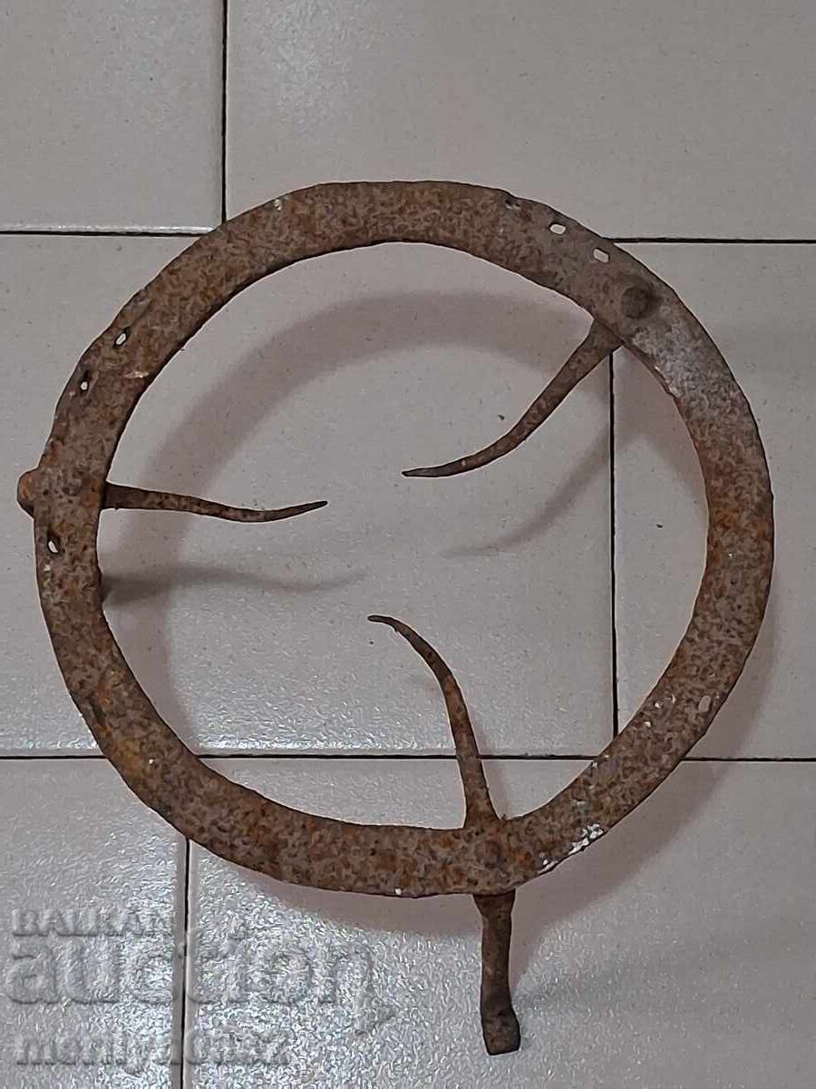 Suport de vatră vechi, forjat, din fier forjat cu preț € 21.99 | 43.01 BGN