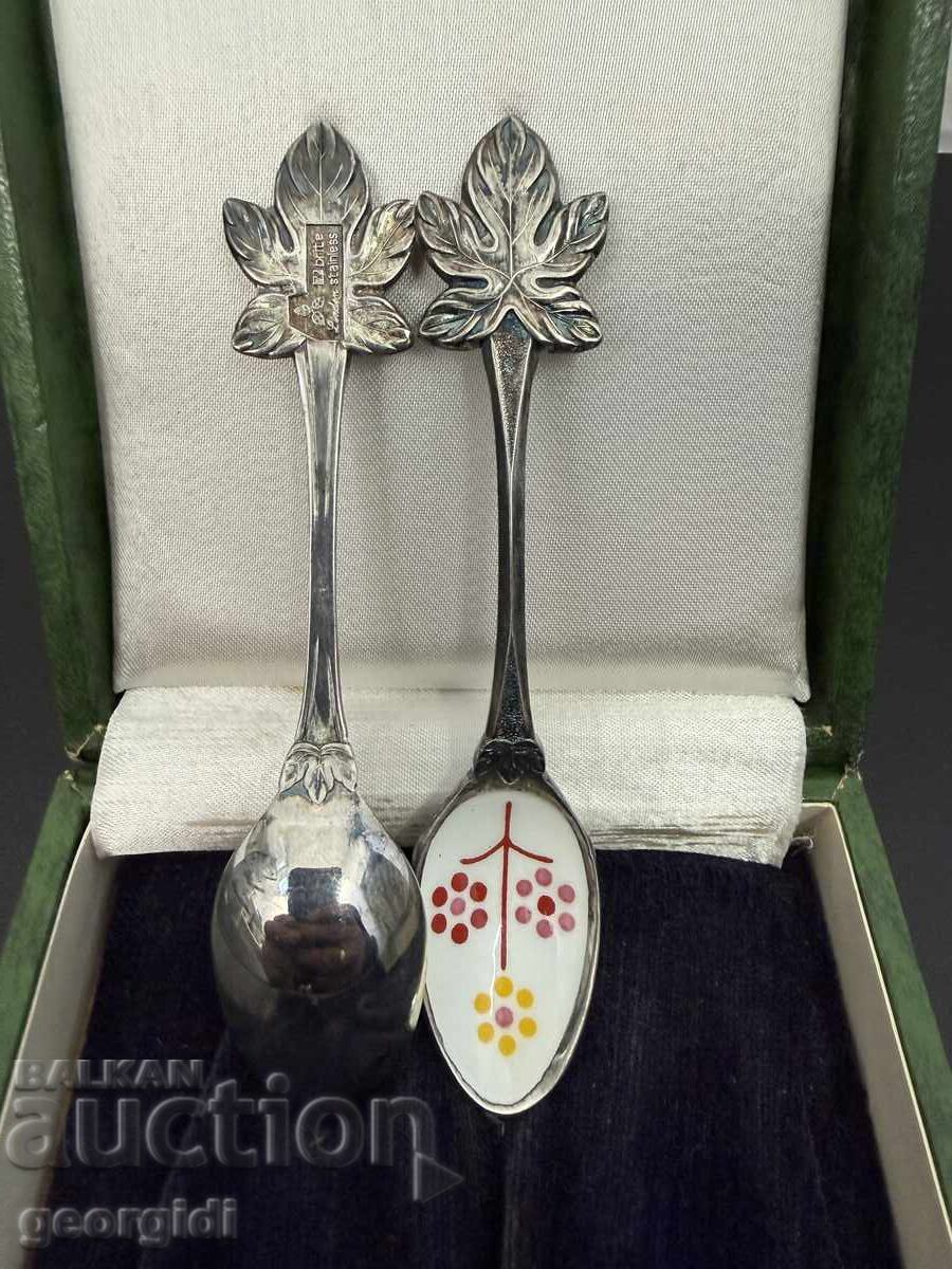 Livrarea Lingurițe metalice argintate cu email. №7734