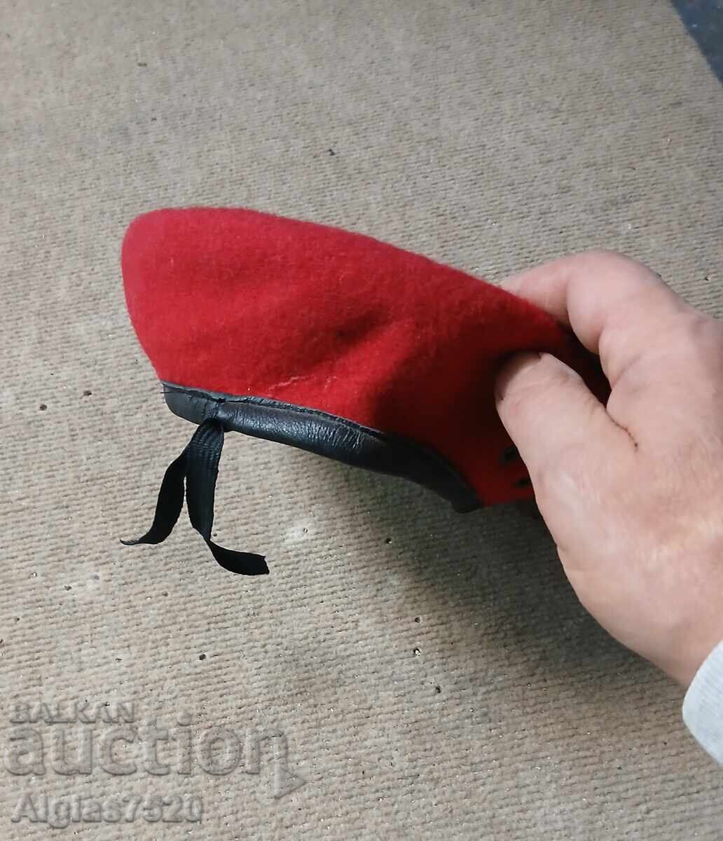 Κόκκινο Μπερέ του ΒΝΑ - 5