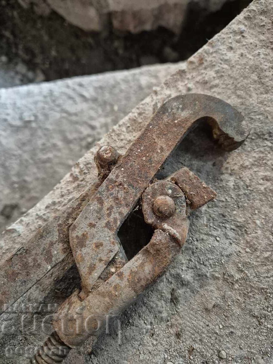 Licitație Cheie veche