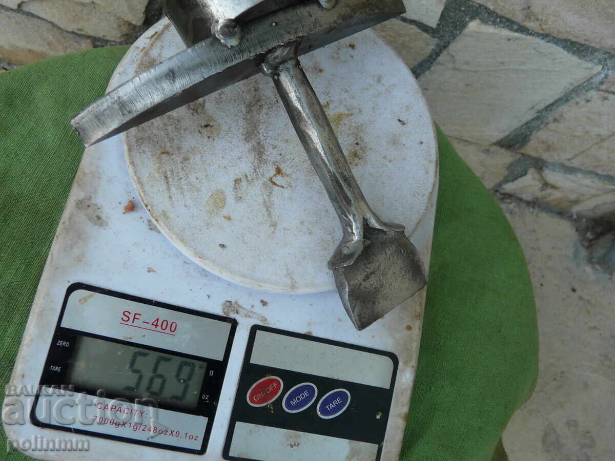 Доставка на Стара сарашка наковалня Доставка на Стара сарашка наковалня