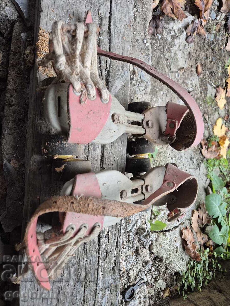 Old roller skates Old roller skates