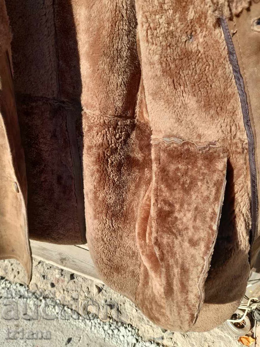 Livrarea Palton bătrâni