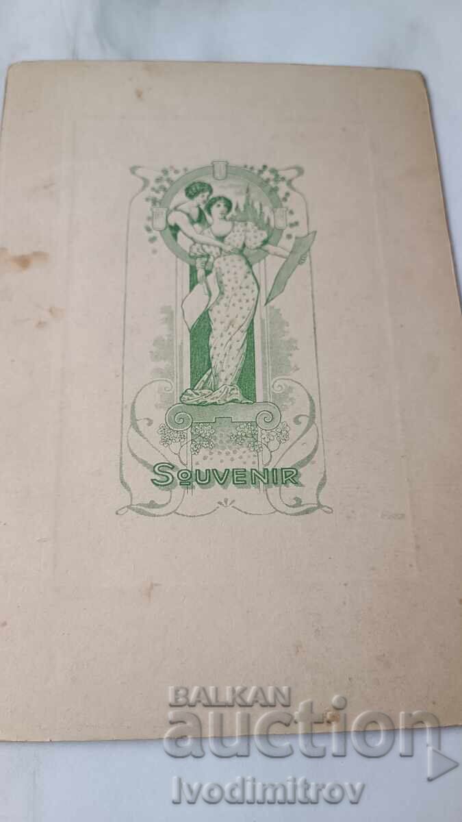 Φωτογραφία Νέο κορίτσι με μαύρο φόρεμα Χαρτόνι με τιμή € 6.98 | 13.65 BGN