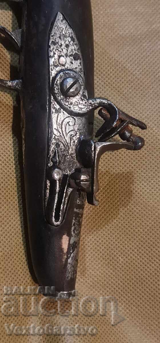 PIȘCOV-CREMEN-MINIATURAL-Sec. XIX-PERFECT! cu preț € 112.48 | 219.99 BGN PIȘCOV-CREMEN-MINIATURAL-Sec. XIX-PERFECT! cu preț € 112.48 | 219.99 BGN