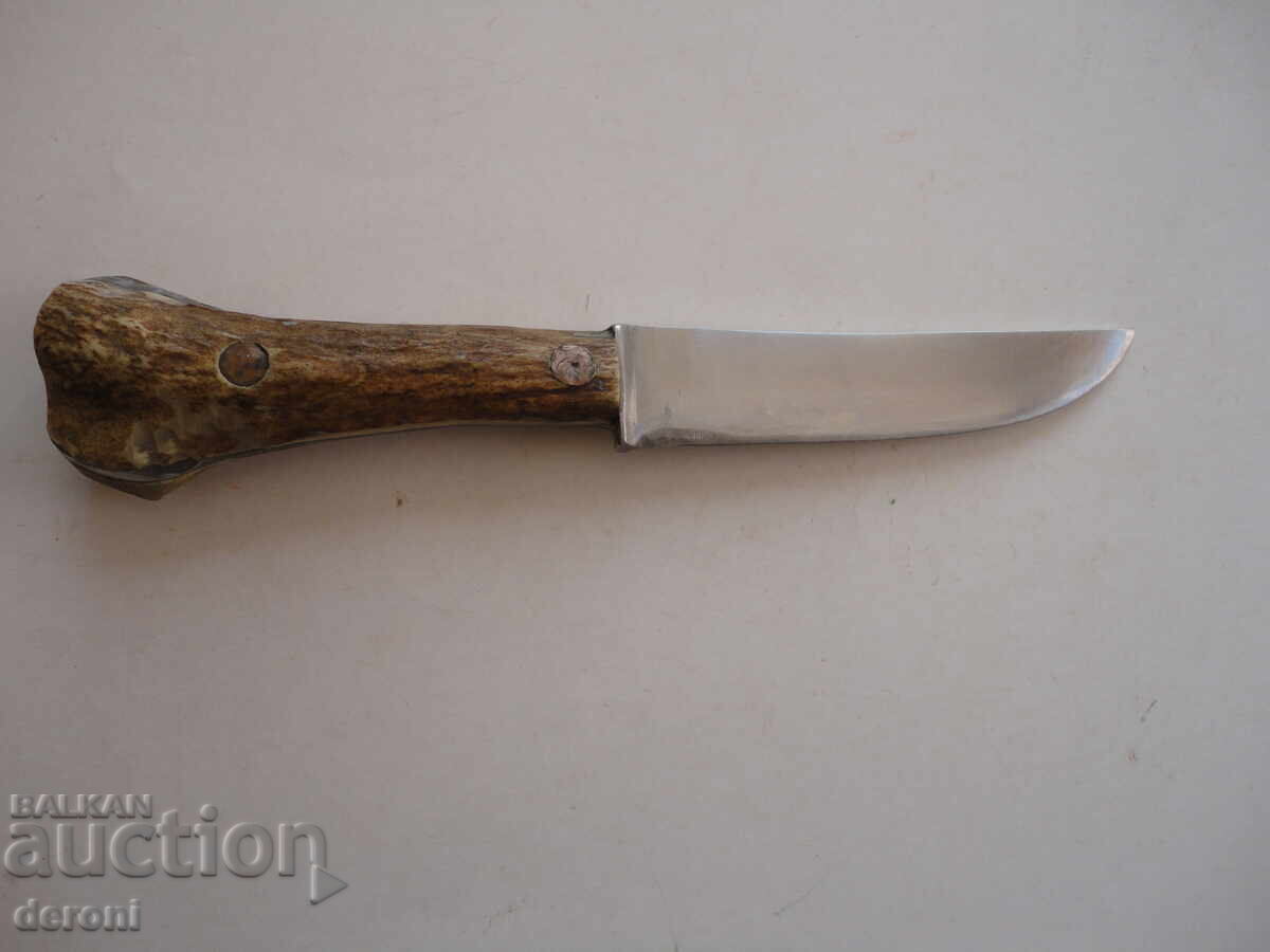 Шведски ловен нож дръжка рог с цена € 40.90 | 79.99 лв. Шведски ловен нож дръжка рог с цена € 40.90 | 79.99 лв.