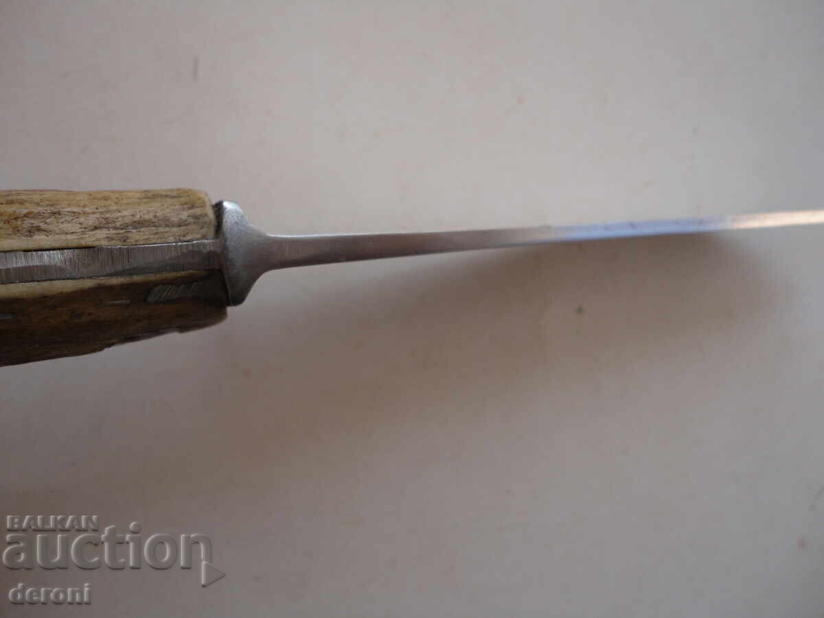 Аукцион Шведски ловен нож дръжка рог Аукцион Шведски ловен нож дръжка рог