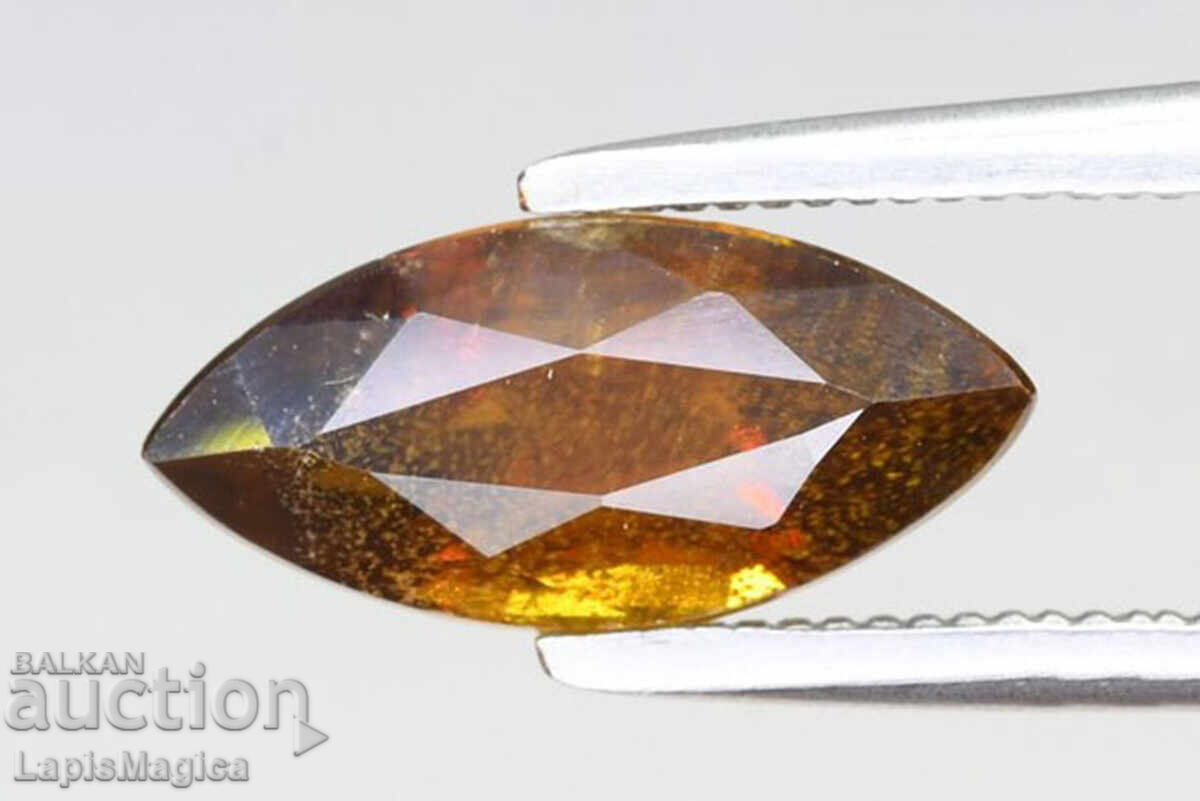 Titanit galben sfen 1.42ct, tăietură Marchiz Titanit galben sfen 1.42ct, tăietură Marchiz