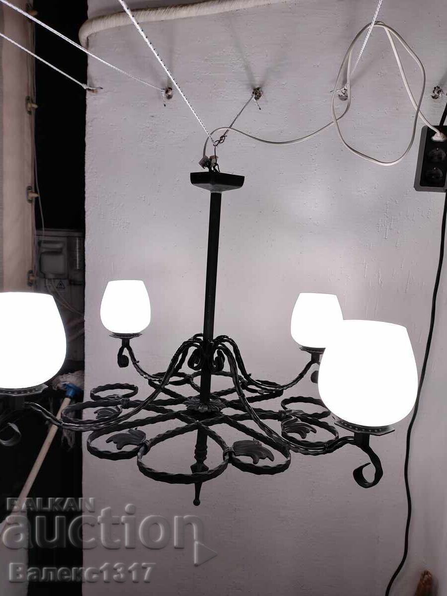 Аукцион Продавам осветително тяло ново