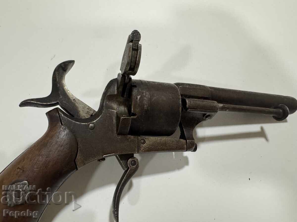 Стар щифтов револвер, пистолет с цена € 180.00 | 352.05 лв.
