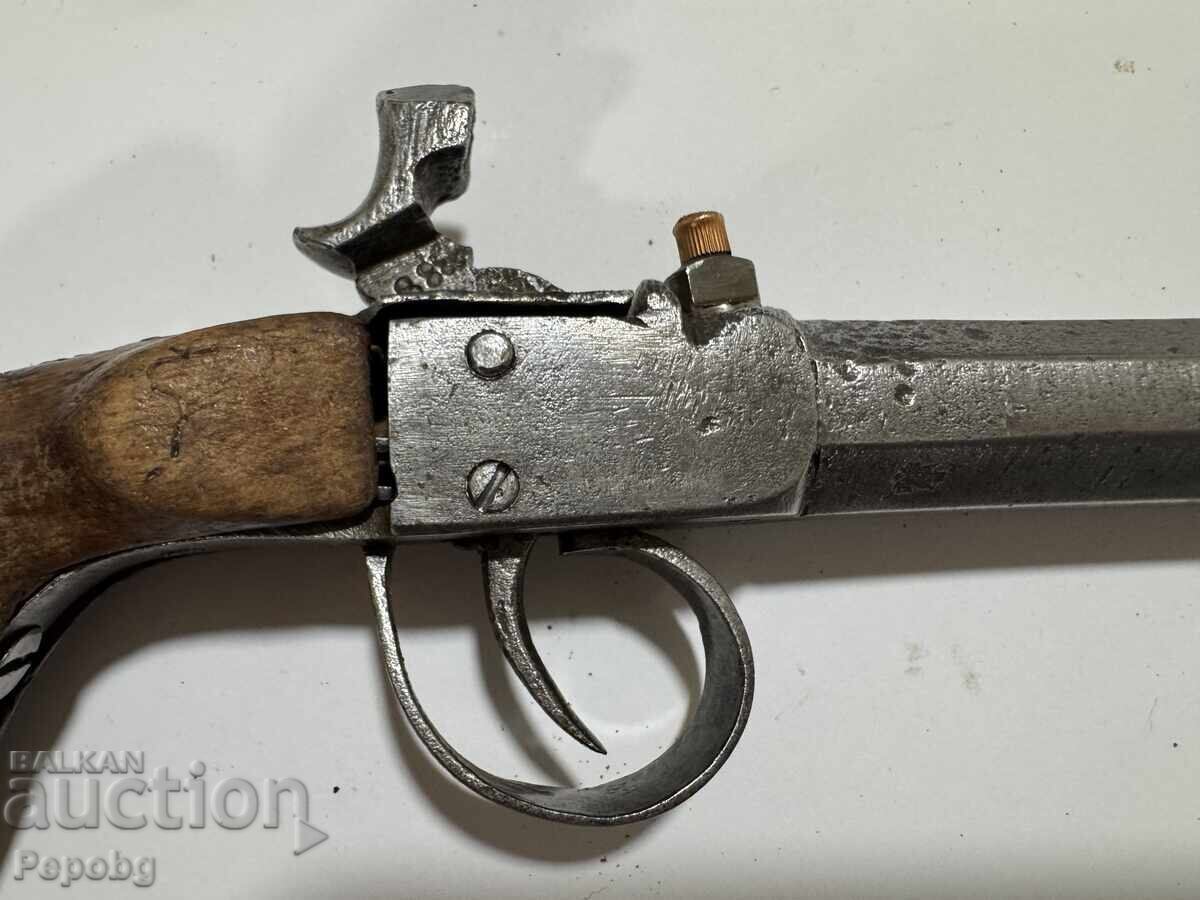 Παλιό πιστόλι κάψουλας, περίστροφο με τιμή € 130.00 | 254.26 BGN