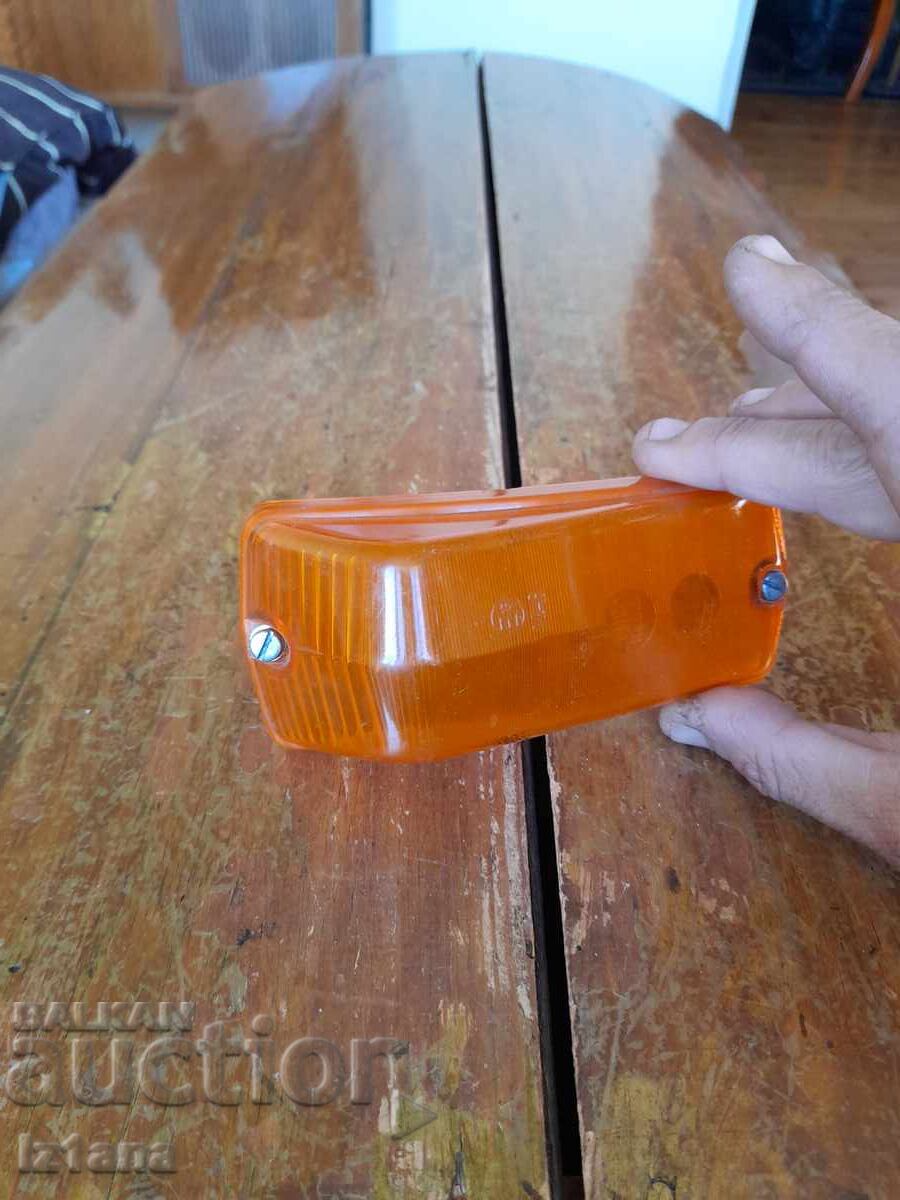 Старо стъкло за мигач Вартбург DDR Ruhla с цена € 18.92 | 37.00 лв.