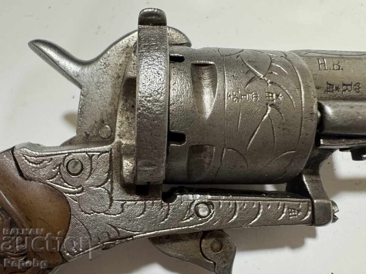 Old revolver, pistol with price € 230.08 | 450.00 BGN Old revolver, pistol with price € 230.08 | 450.00 BGN