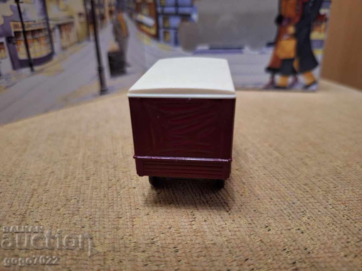 LLEDO MODEL ENGLAND - 7 LLEDO MODEL ENGLAND - 7