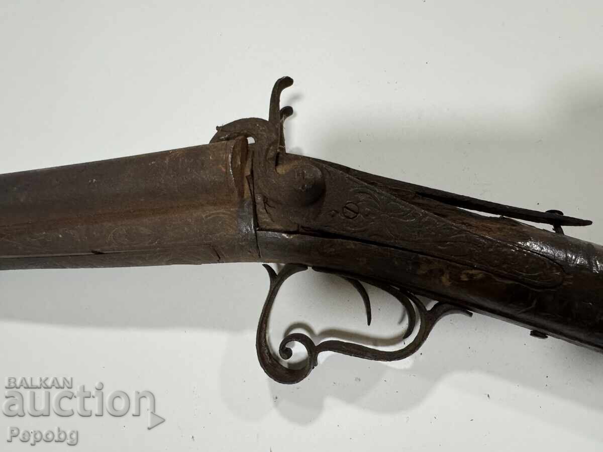 Livrarea Pușcă veche cu știfturi