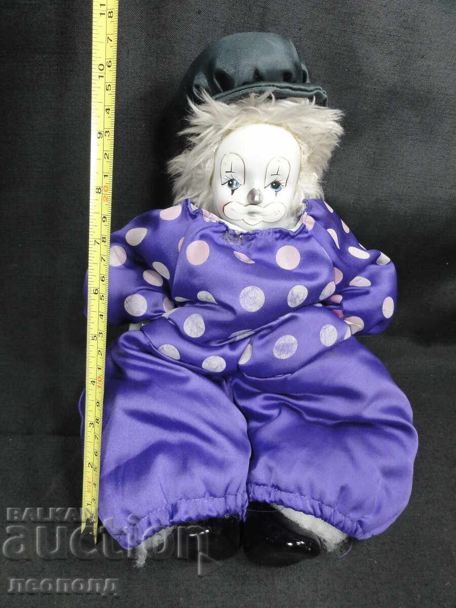 Livrarea BZTS VINTAGE PĂPUȘĂ DE PORȚELAN CLOVN