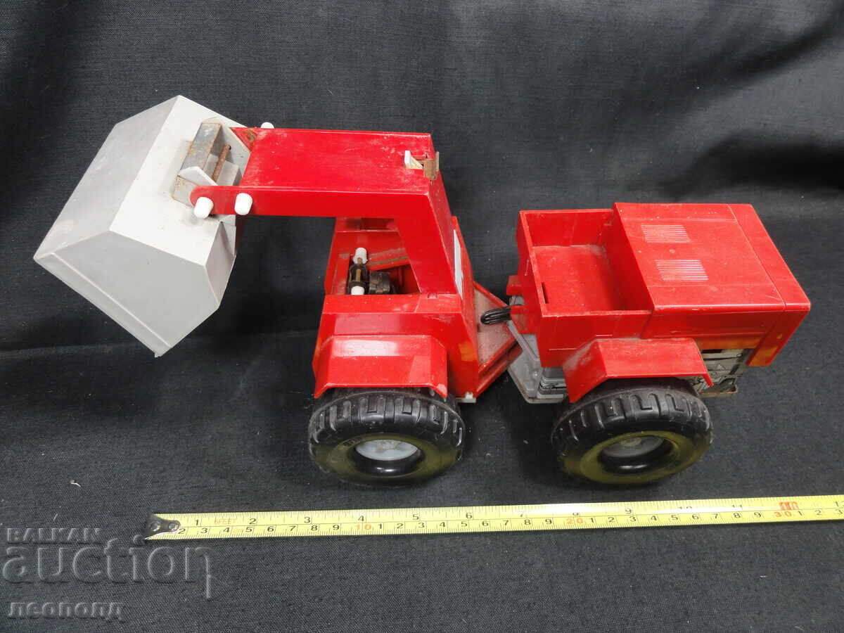 BZTS STARA RETRO SOTS GDR PLASTMASOVA IGRACHKA FADROMA TERRA - 6 BZTS STARA RETRO SOTS GDR PLASTMASOVA IGRACHKA FADROMA TERRA - 6