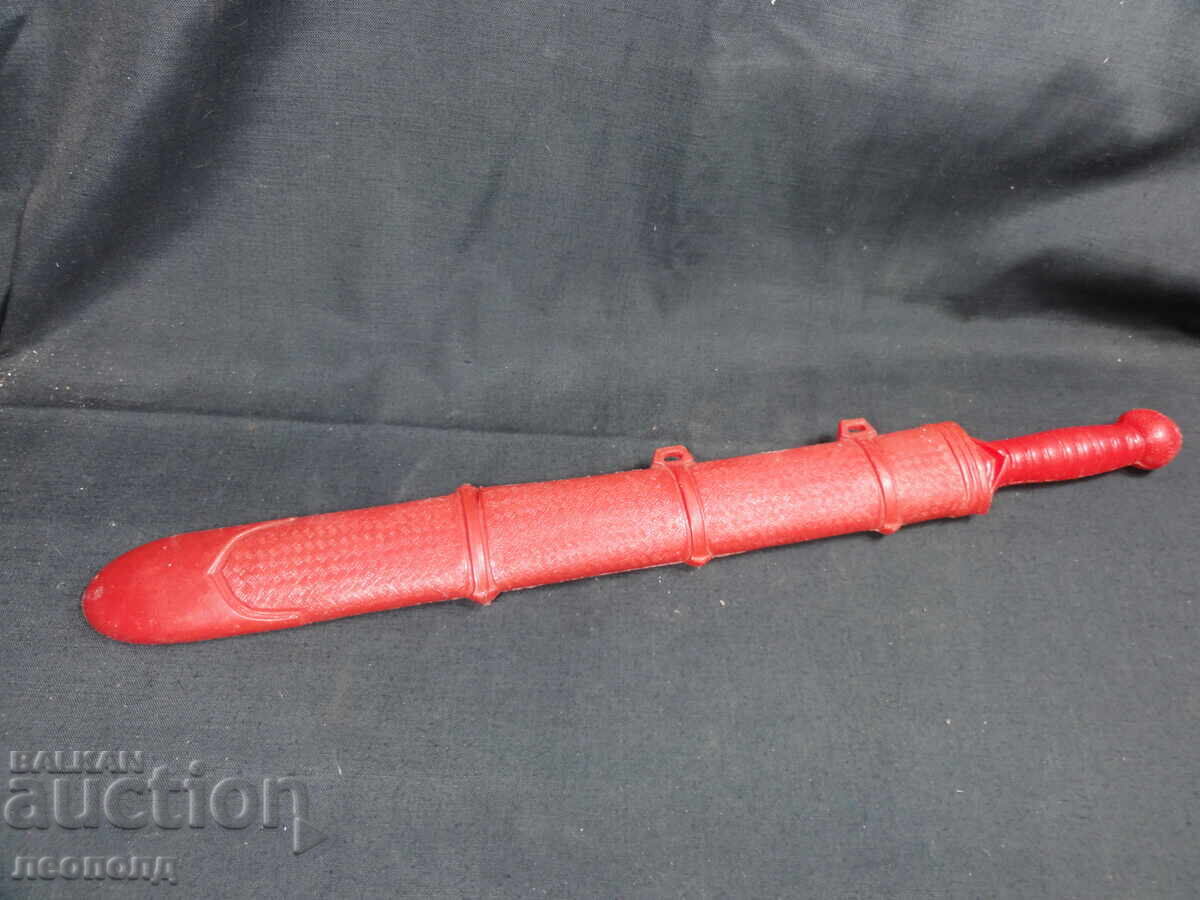 BZTS STARA RETRO SOTS NRB JUCĂRIE DIN PLASTIC CU UN CUȚIT ȘI FOARFECE cu preț € 0.77 | 1.51 BGN