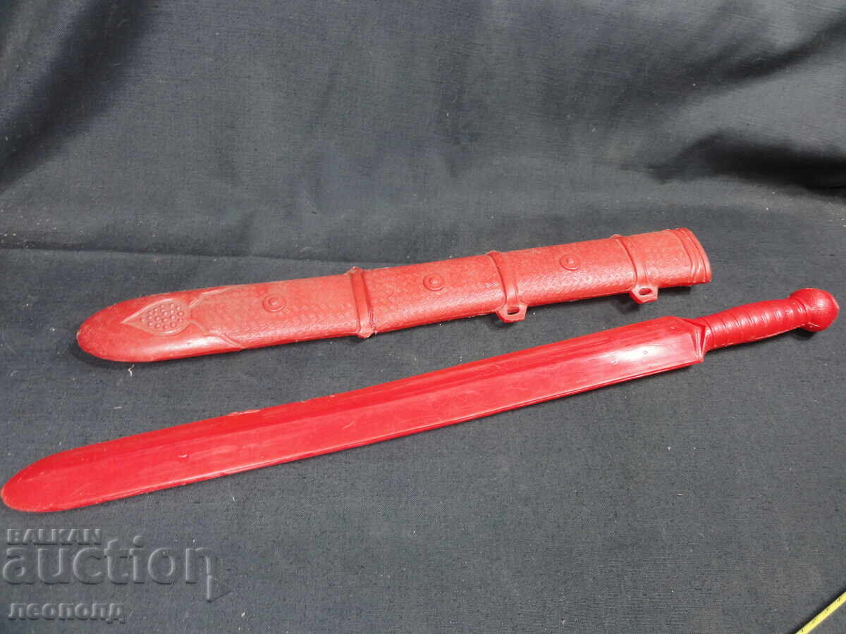 BZTS STARA RETRO SOTS NRB JUCĂRIE DIN PLASTIC CU UN CUȚIT ȘI FOARFECE