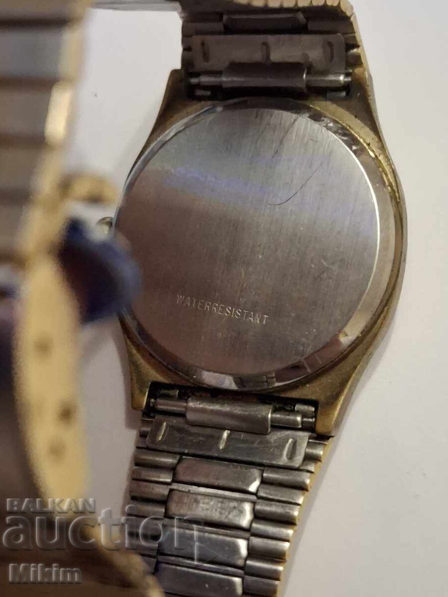 Επιχρυσωμένο ανδρικό ρολόι Geneve de Luxe με τιμή € 11.76 | 23.00 BGN Επιχρυσωμένο ανδρικό ρολόι Geneve de Luxe με τιμή € 11.76 | 23.00 BGN