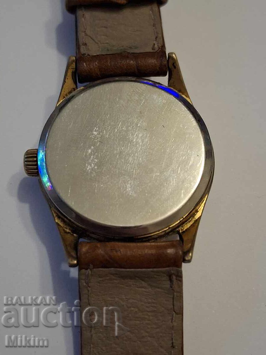 Επιχρυσωμένο ανδρικό ρολόι Vog με τιμή € 13.55 | 26.50 BGN Επιχρυσωμένο ανδρικό ρολόι Vog με τιμή € 13.55 | 26.50 BGN