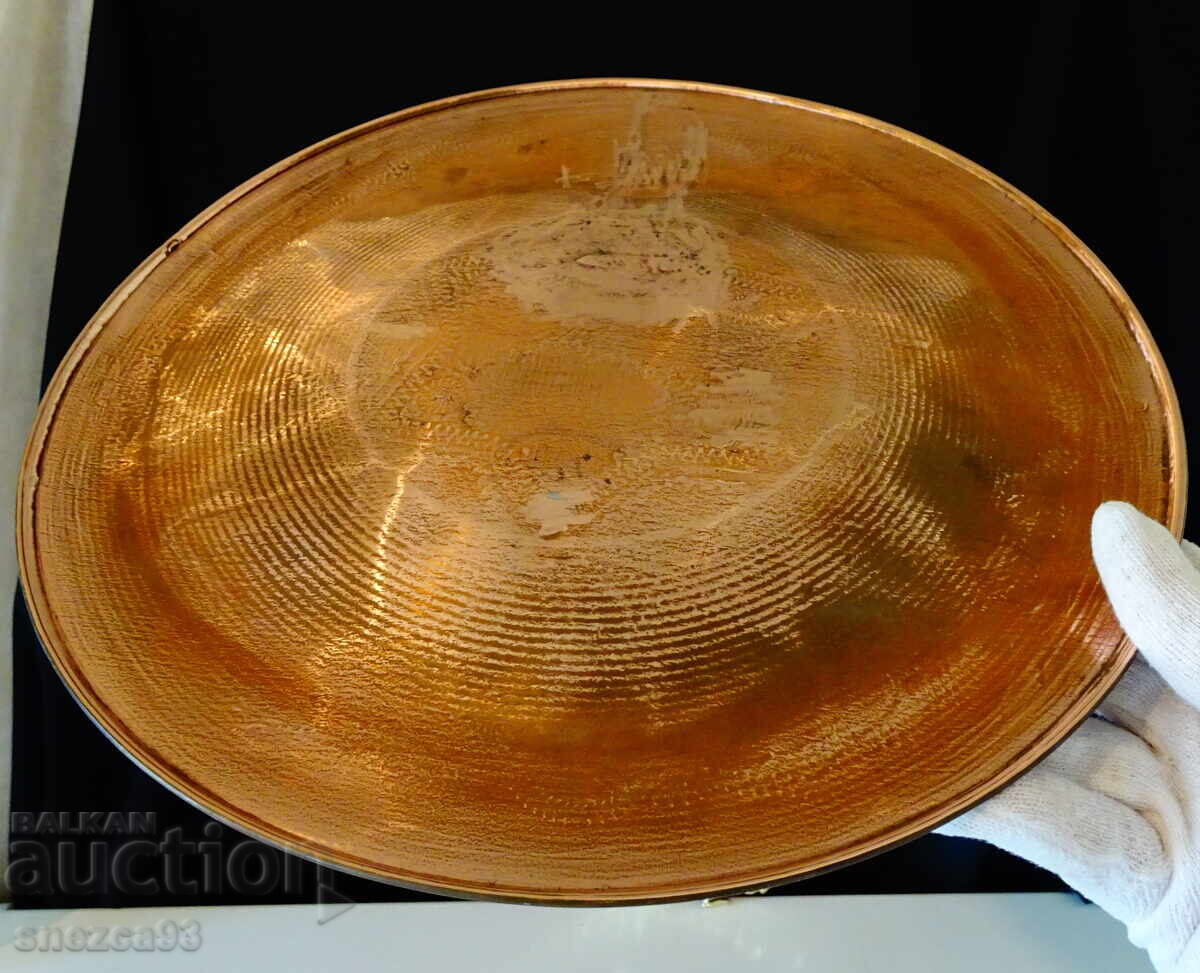 Медна чиния,пано,ръчно писана и рисувана с емайл. с цена € 13.29 | 25.99 лв.