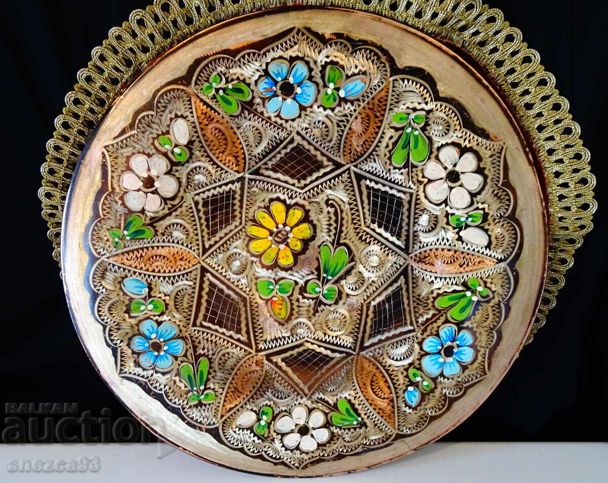 Медна чиния,пано,ръчно писана и рисувана с емайл.