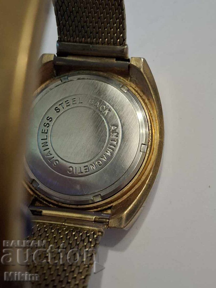 Επιχρυσωμένο ανδρικό ρολόι Mortima με τιμή € 36.81 | 71.99 BGN