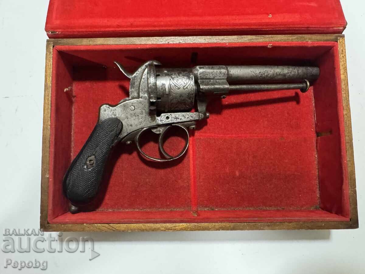 Стар щифтов револвер, пистолет с цена € 306.78 | 600.01 лв. Стар щифтов револвер, пистолет с цена € 306.78 | 600.01 лв.
