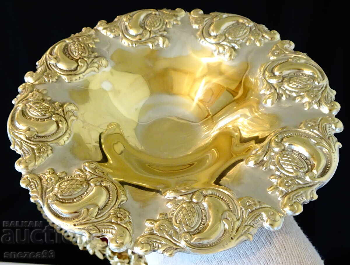 Ασημένια φρουτιέρα, επιχρύσωση, μπαρόκ στολίδια