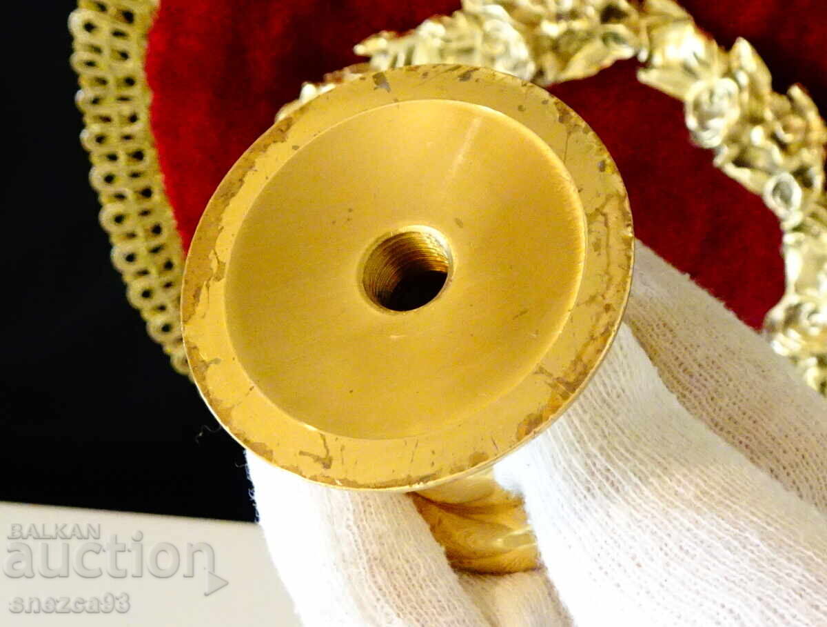 Licitație Sfeșnic masiv din bronz, aurit, 5 cm Licitație Sfeșnic masiv din bronz, aurit, 5 cm