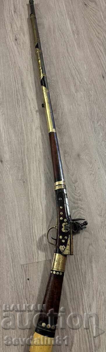 Τοφέκι πυρόλιθο με τιμή € 850.00 | 1662.46 BGN