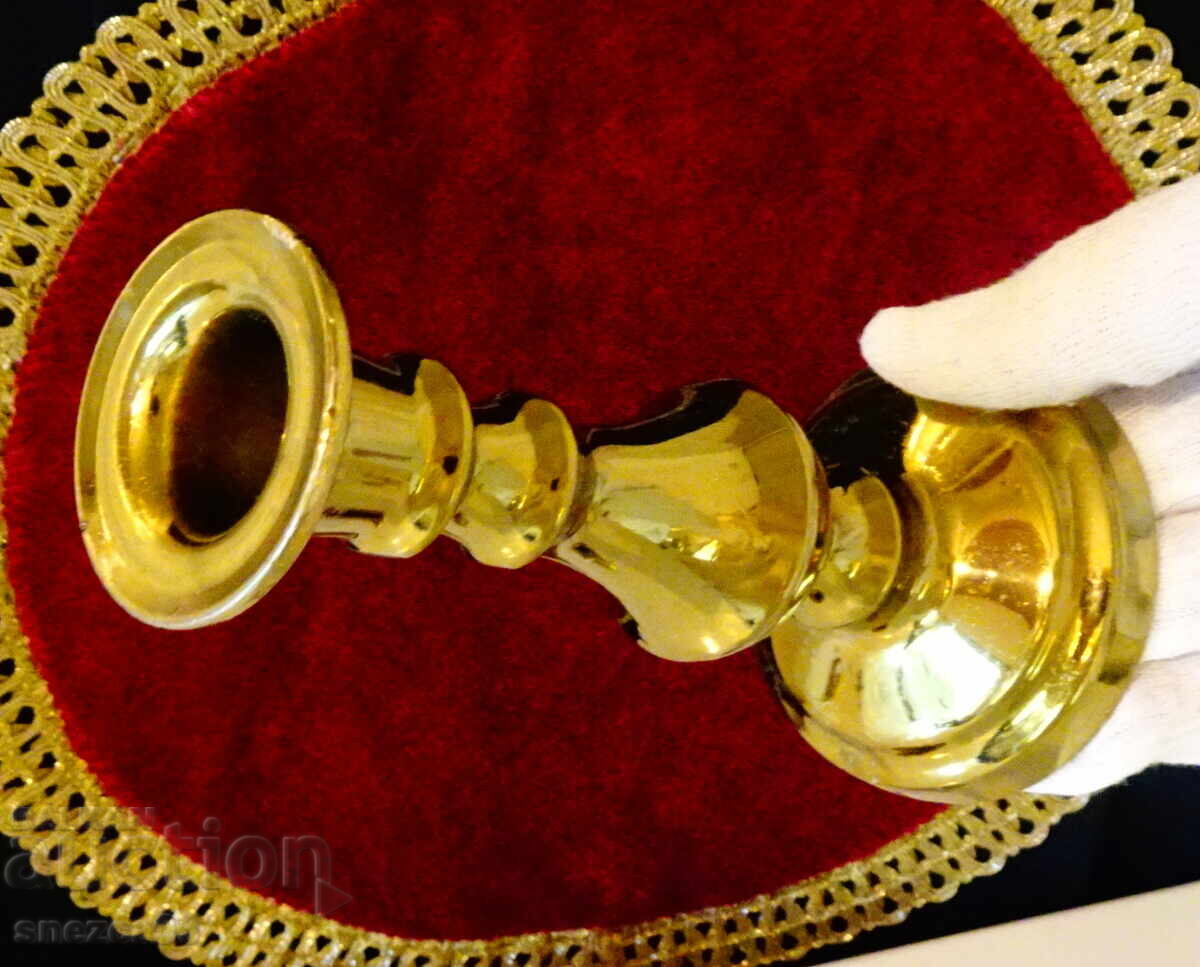 Доставка на Английски бронзови свещници,дебела позлата,печат.