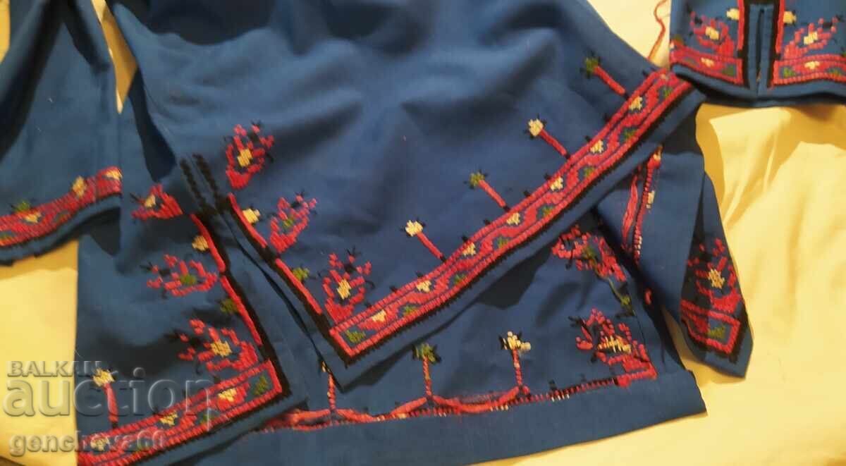 Παράδοση Χειροποίητη κεντημένη τουνίκα με ζώνη