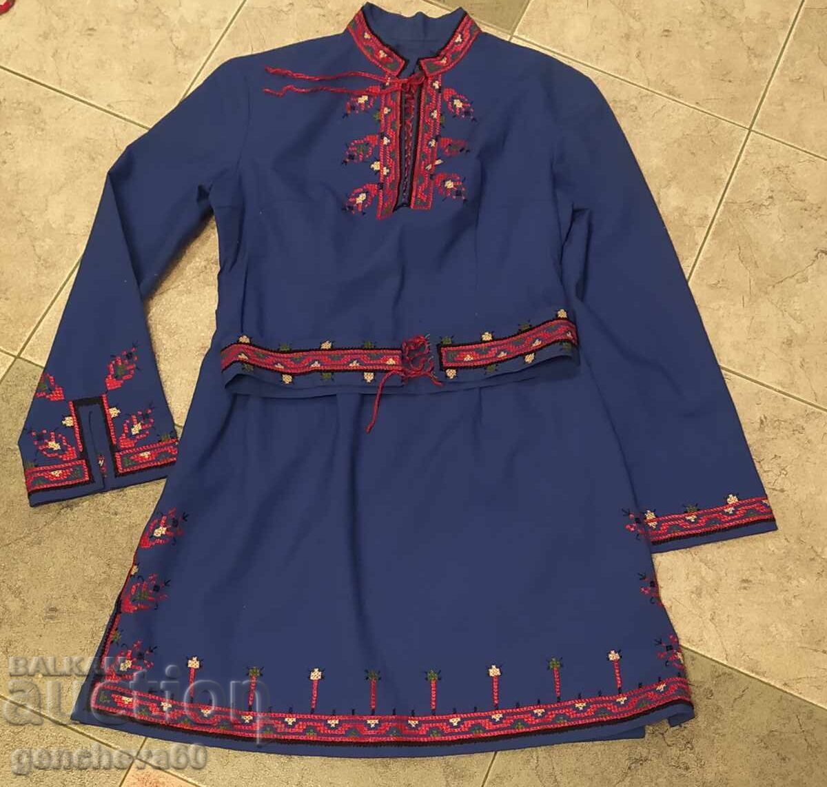 Χειροποίητη κεντημένη τουνίκα με ζώνη