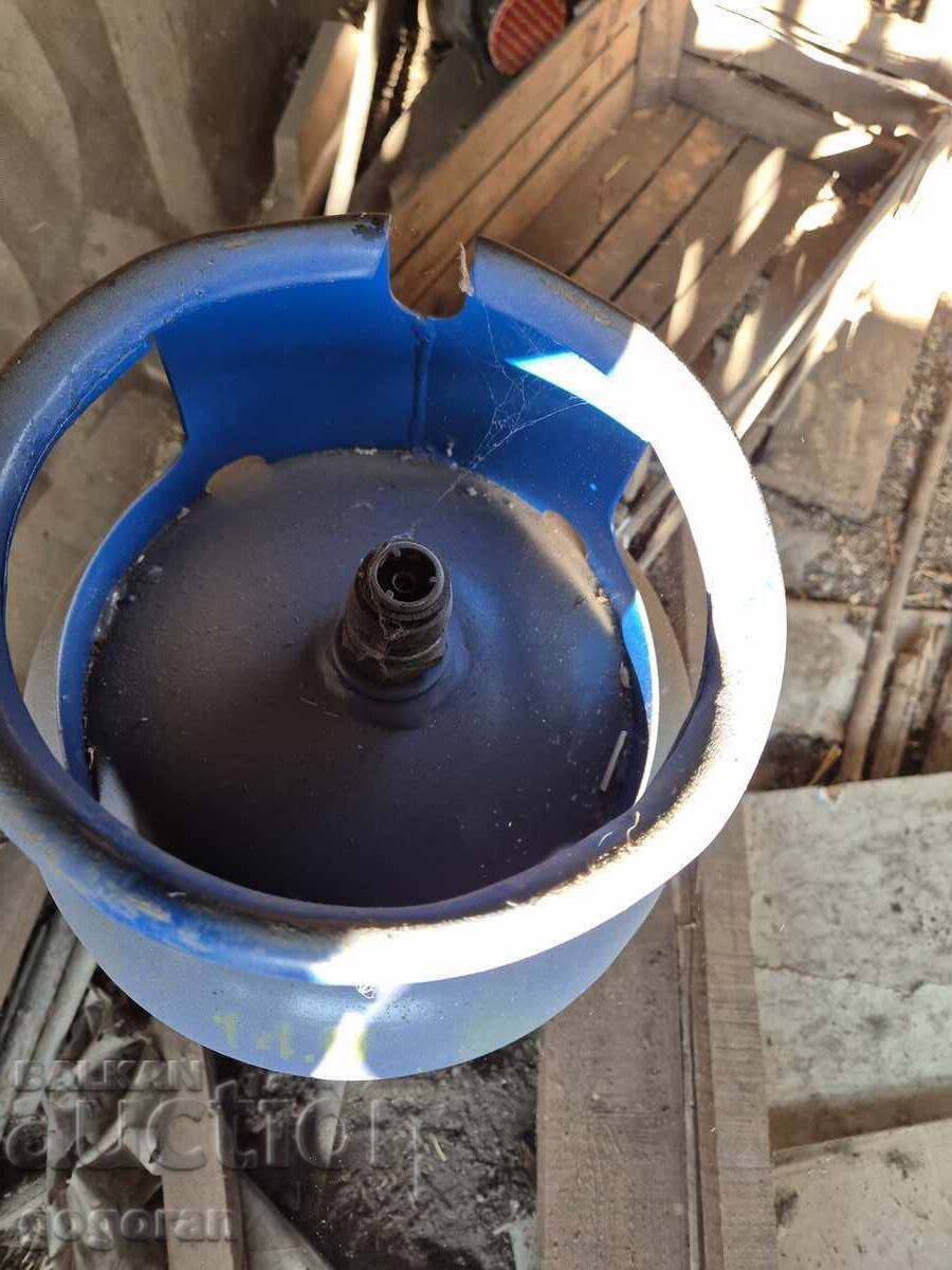 Delivery of Large propane-butane gas bottle