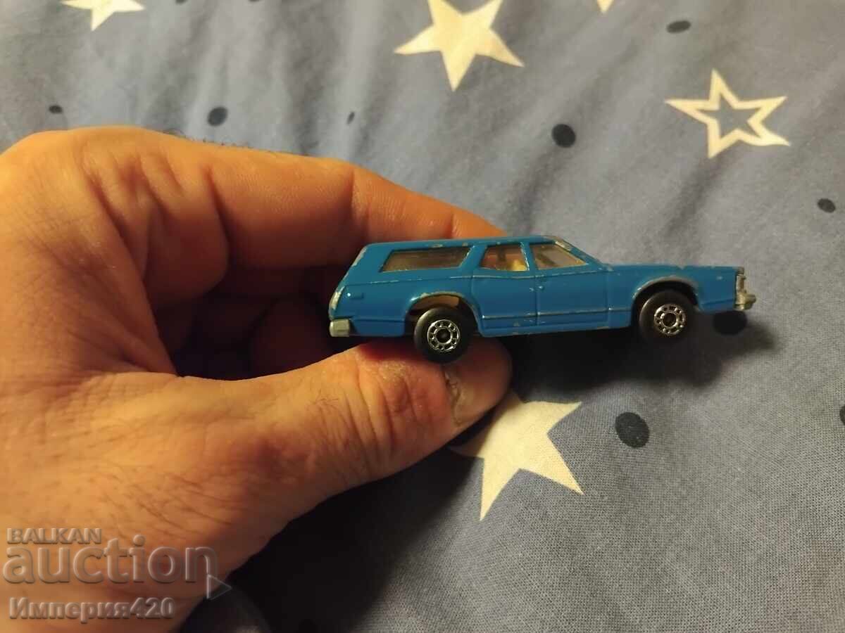 Cougar Villager matchbox - 5 Cougar Villager matchbox - 5