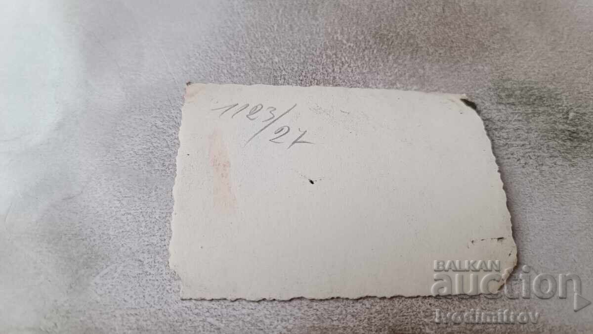 Fotografie Bărbat pe ponton cu preț € 0.95 | 1.86 BGN