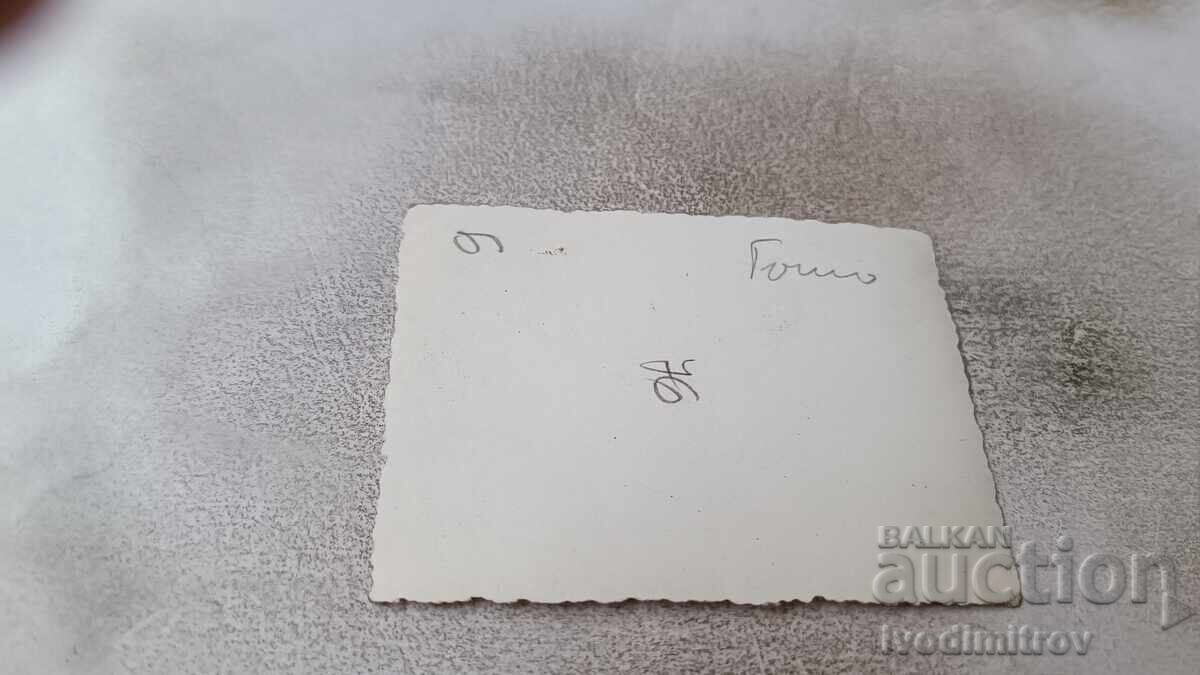 Fotografie Soldați în costume de baie pe un pod de cale ferată peste râu cu preț € 1.20 | 2.35 BGN Fotografie Soldați în costume de baie pe un pod de cale ferată peste râu cu preț € 1.20 | 2.35 BGN