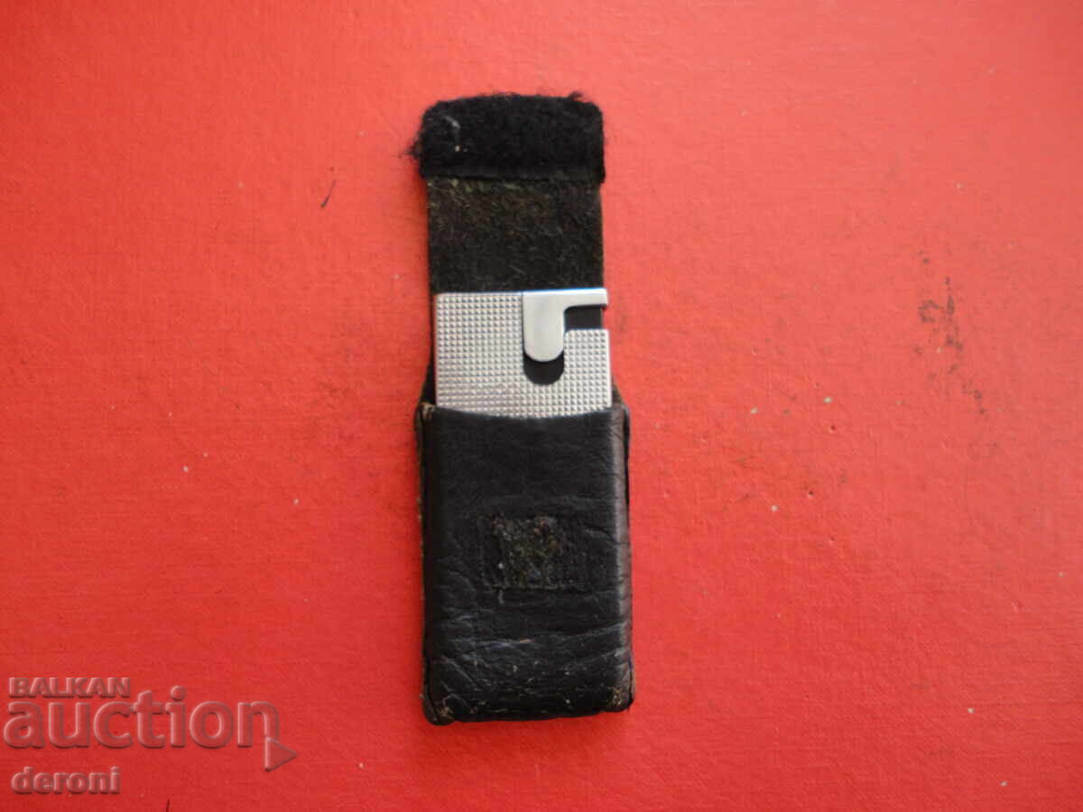 Brichetă superbă în husă de piele - 5 Brichetă superbă în husă de piele - 5
